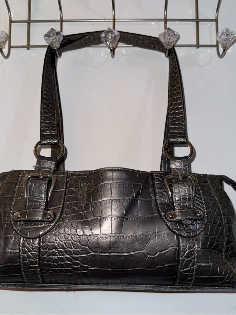 Croft & Barrow Metallic Gray Croc Embossed Shoulder Bag Buckle Details